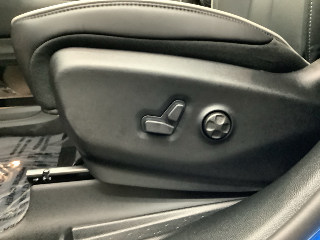 New 2027 Chrysler Pacifica Limited FWD image 13