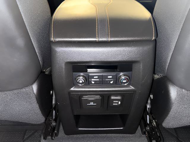 Used 2021 Chevrolet Traverse Premier AWD/4WD image 34