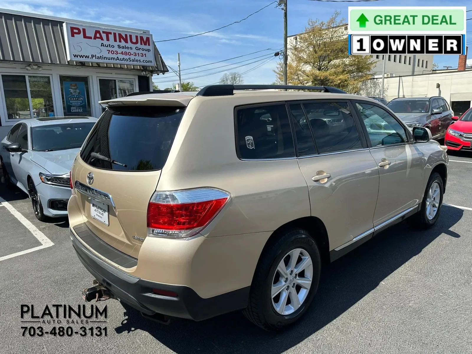 Used 2011 Toyota Highlander SE w/ Tow Pkg image 5