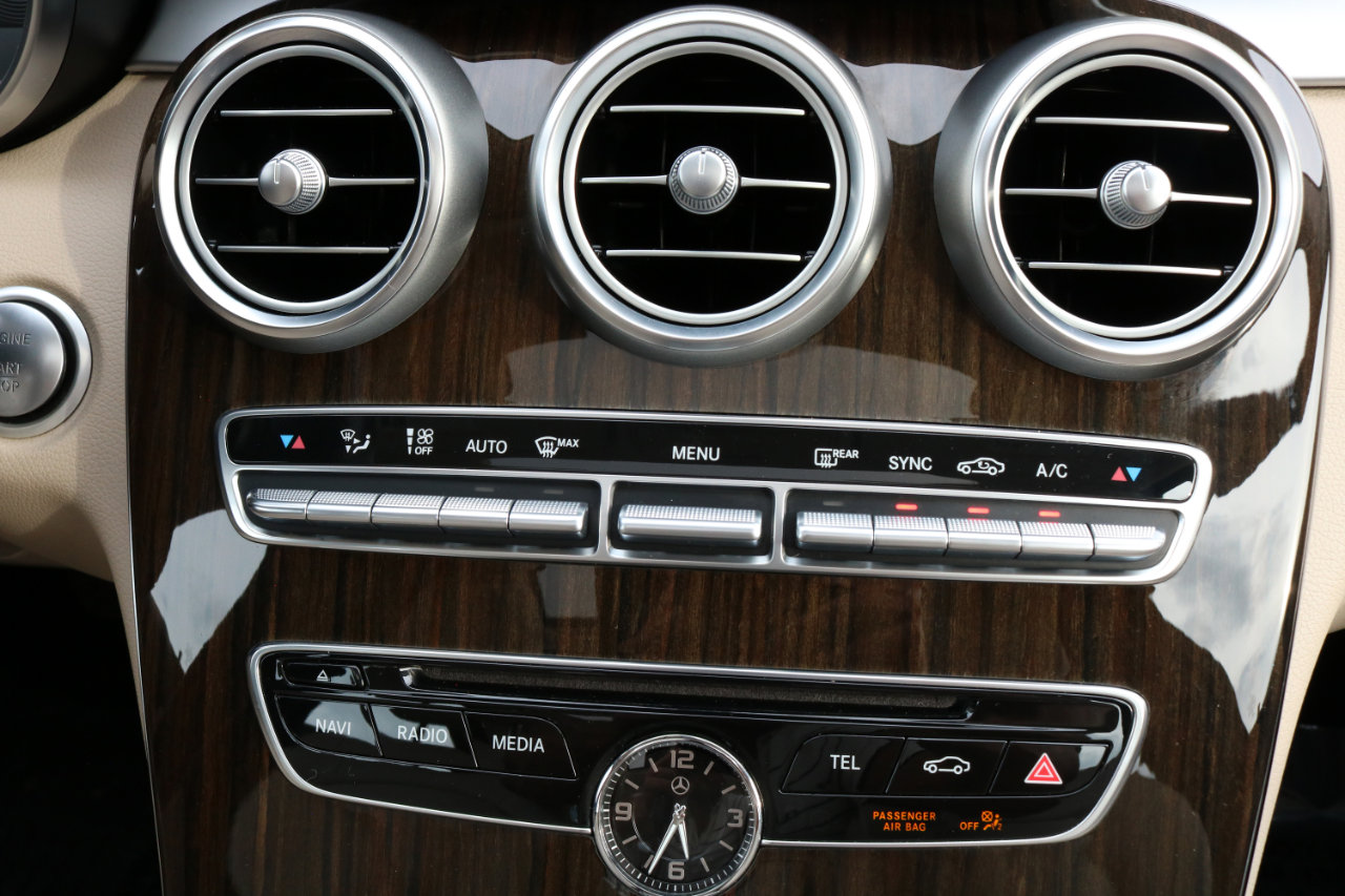 Used 2017 Mercedes-Benz C 300 4MATIC Sedan image 28