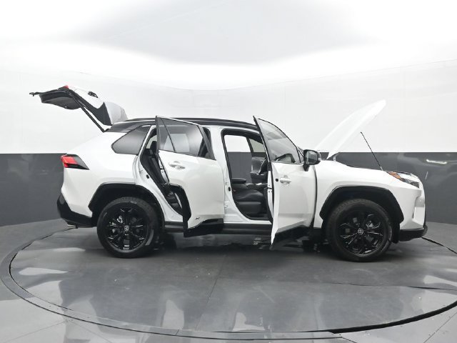 Used 2024 Toyota RAV4 XSE w/ Advanced Technology Package AWD/4WD image 33