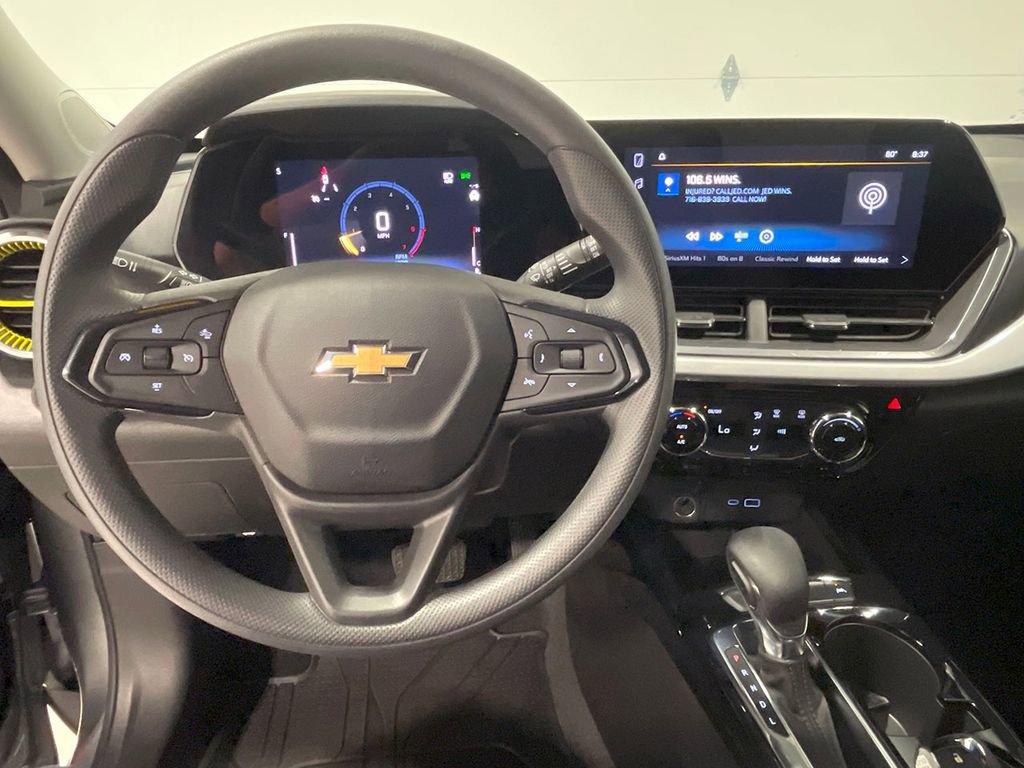 Used 2024 Chevrolet Trax LT image 28