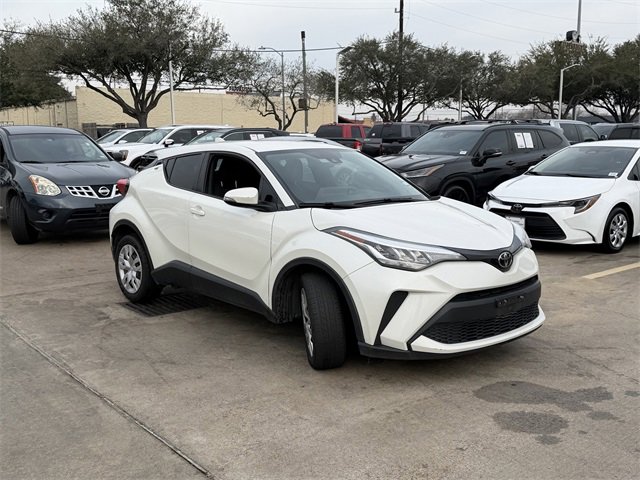 Used 2020 Toyota C-HR LE image 3