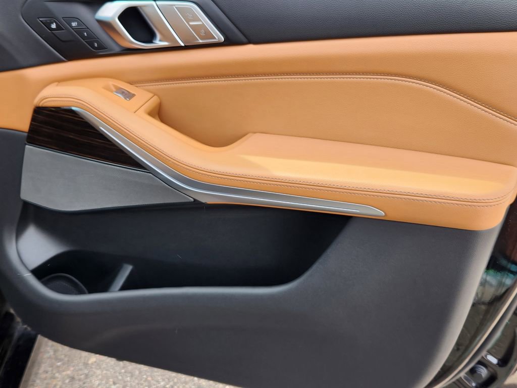 Used 2019 BMW X7 xDrive40i w/ Premium Package image 15