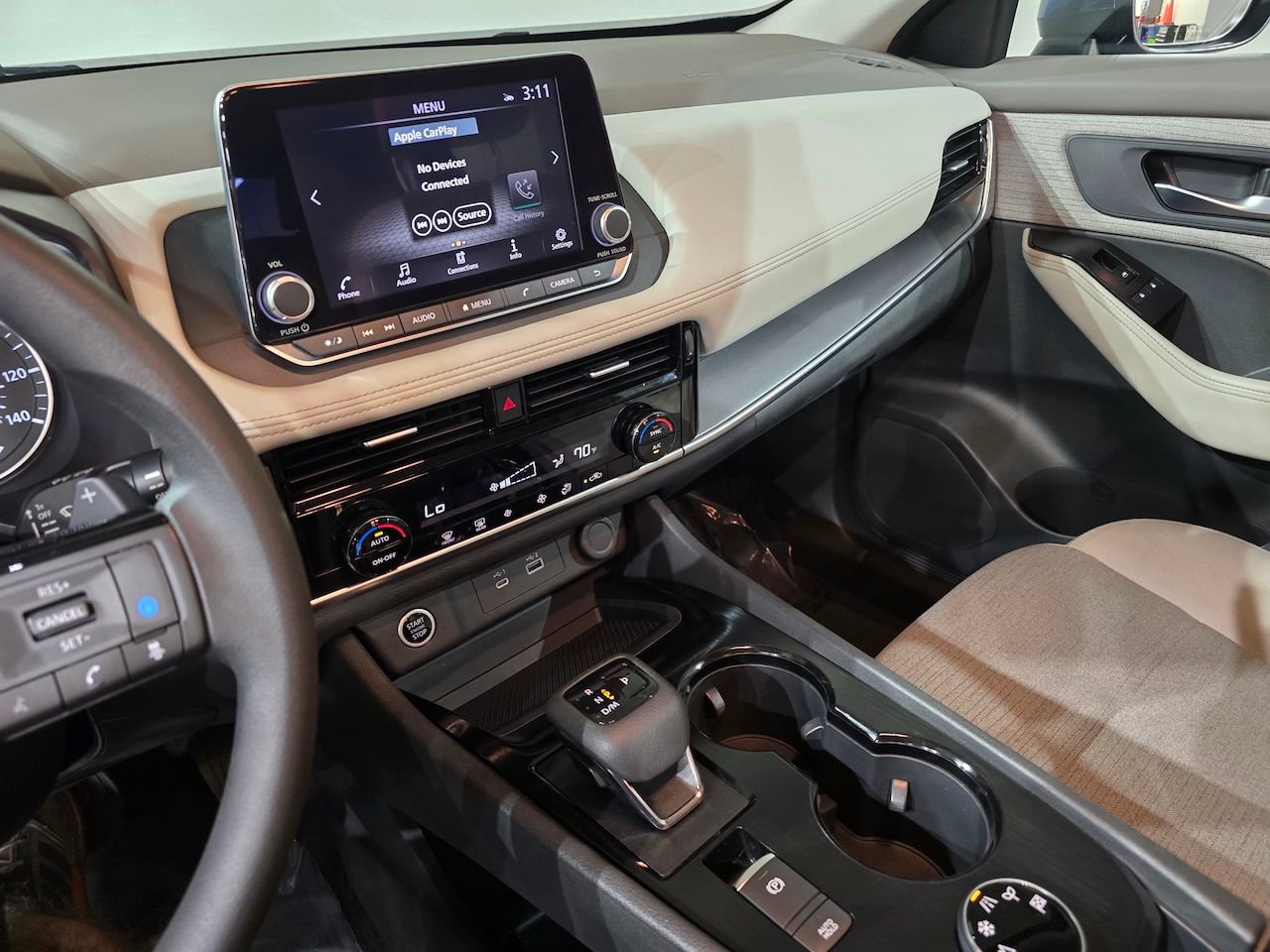 Used 2023 Nissan Rogue SV image 26