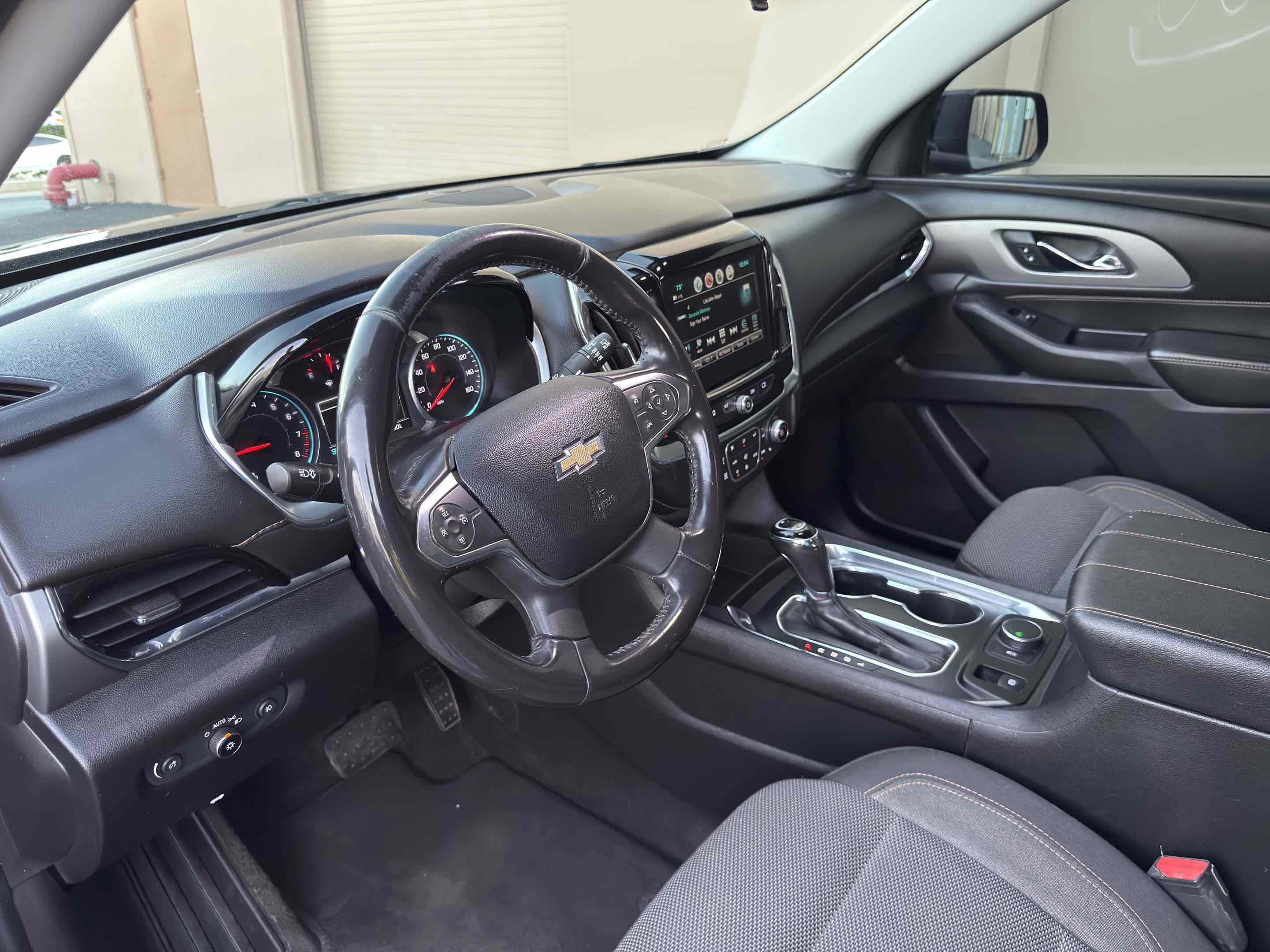 Used 2019 Chevrolet Traverse LT image 28