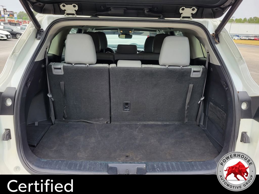 Used 2020 Toyota Highlander XLE FWD image 14