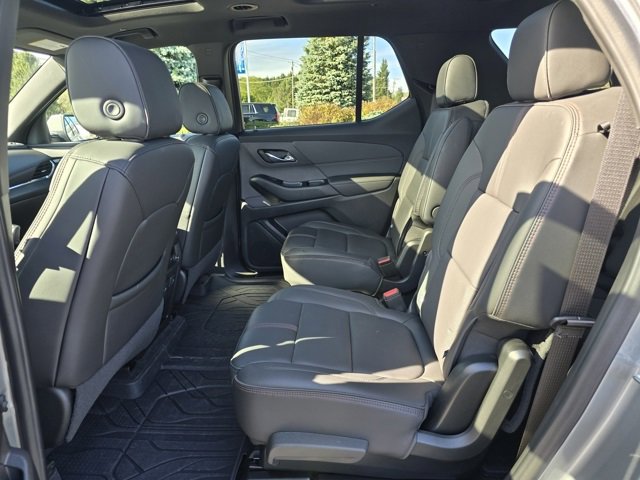 Used 2023 Chevrolet Traverse RS w/ LPO, Floor Liner Package image 18