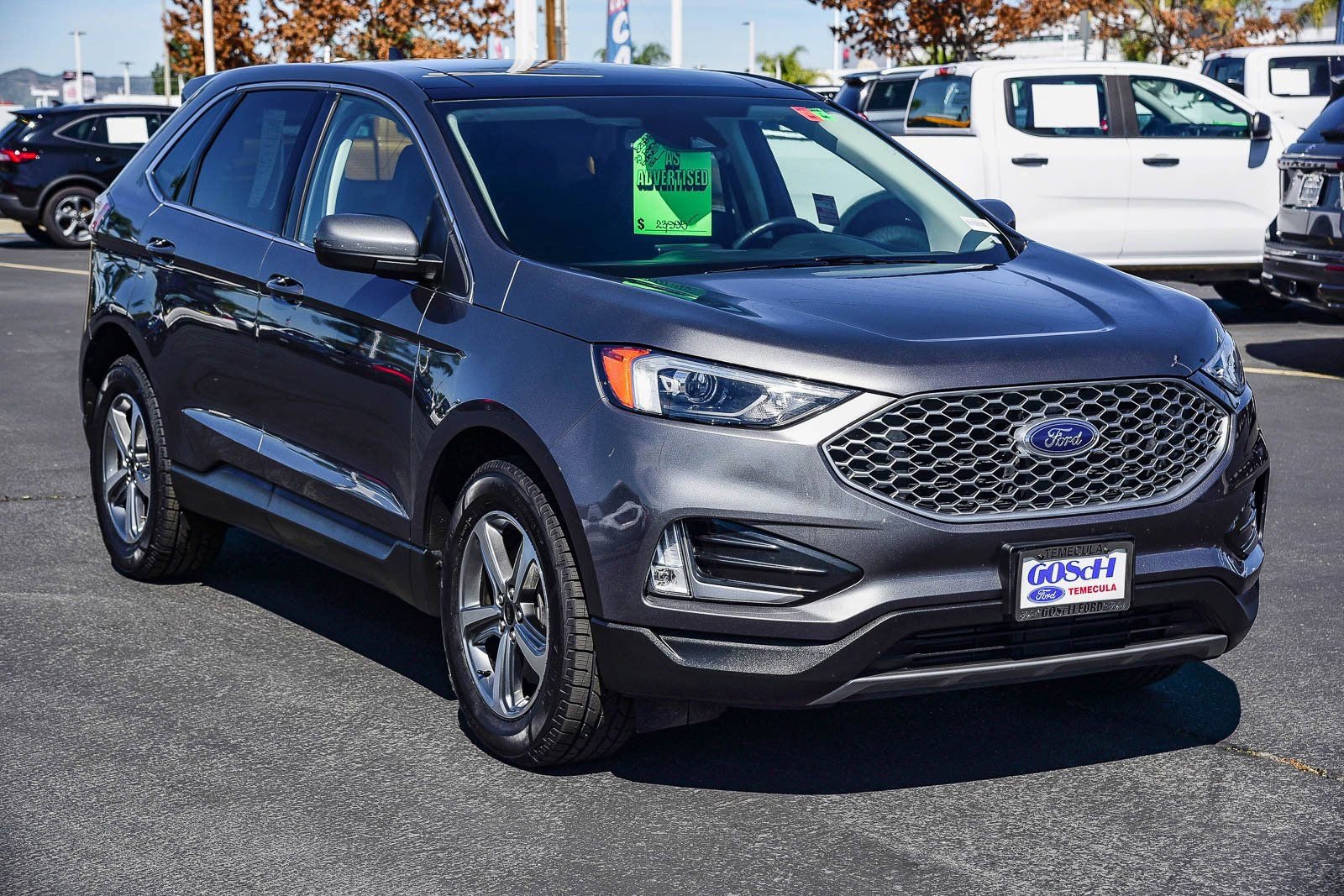 Used 2023 Ford Edge SEL w/ Convenience Package image 3