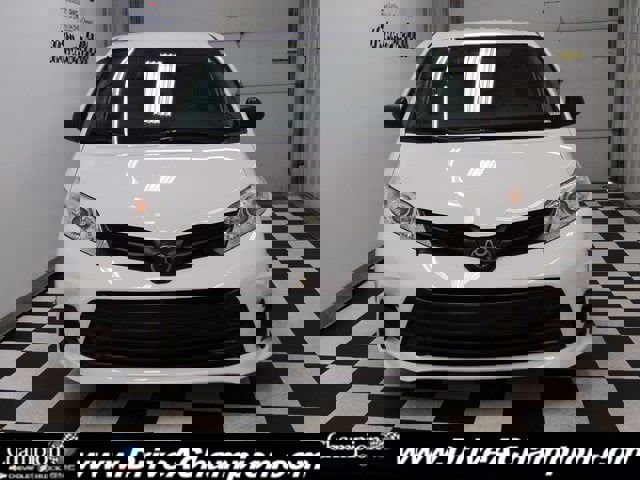 Used 2020 Toyota Sienna L image 2