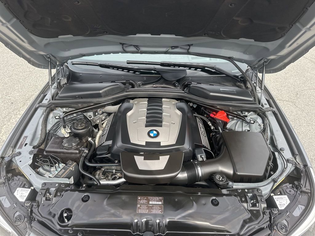 Used 2010 BMW 550i Sedan image 33