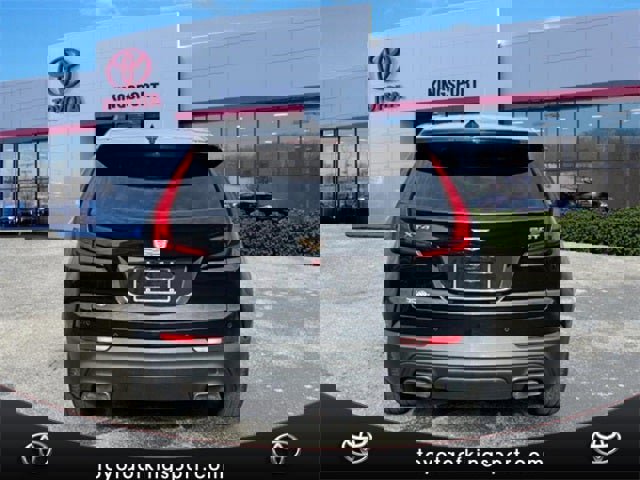 Used 2019 Cadillac XT4 Luxury image 4