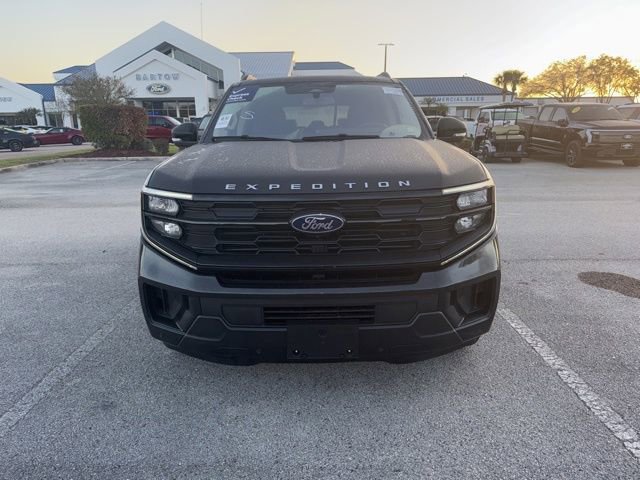 Used 2025 Ford Expedition Active image 2