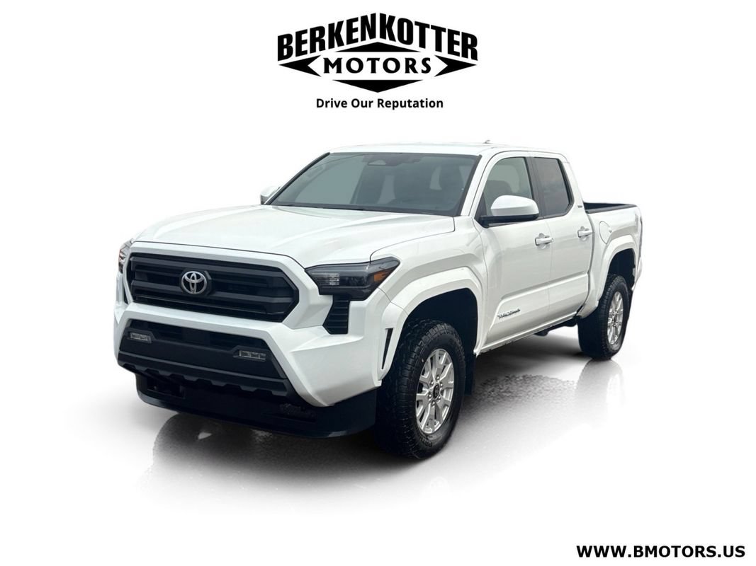 Used 2024 Toyota Tacoma SR5 AWD/4WD image 7