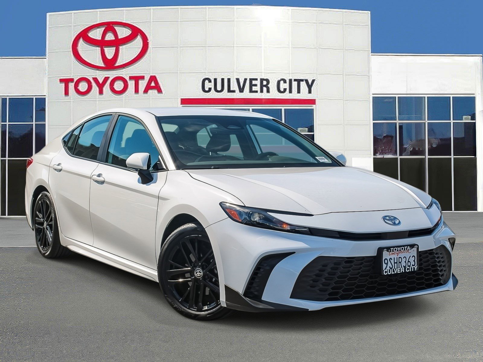 Certified 2025 Toyota Camry SE w/ Convenience Package