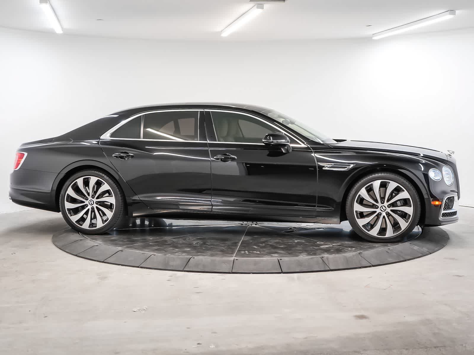 Used 2022 Bentley Flying Spur V8 AWD/4WD image 8