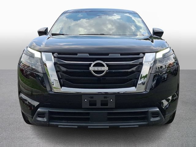 Used 2023 Nissan Pathfinder S AWD/4WD image 2