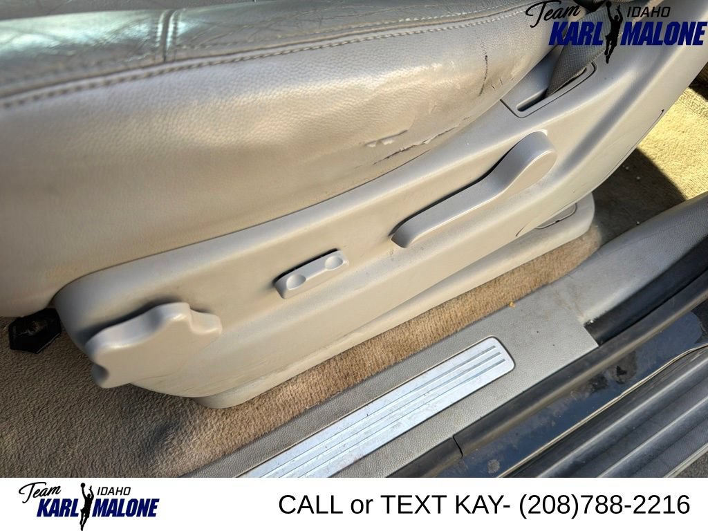 Used 2008 Chevrolet Suburban LT w/ LT Preferred Equipment Group AWD/4WD image 21