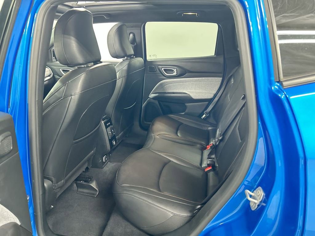 Used 2024 Jeep Compass Latitude w/ Sun and Sound Group image 20