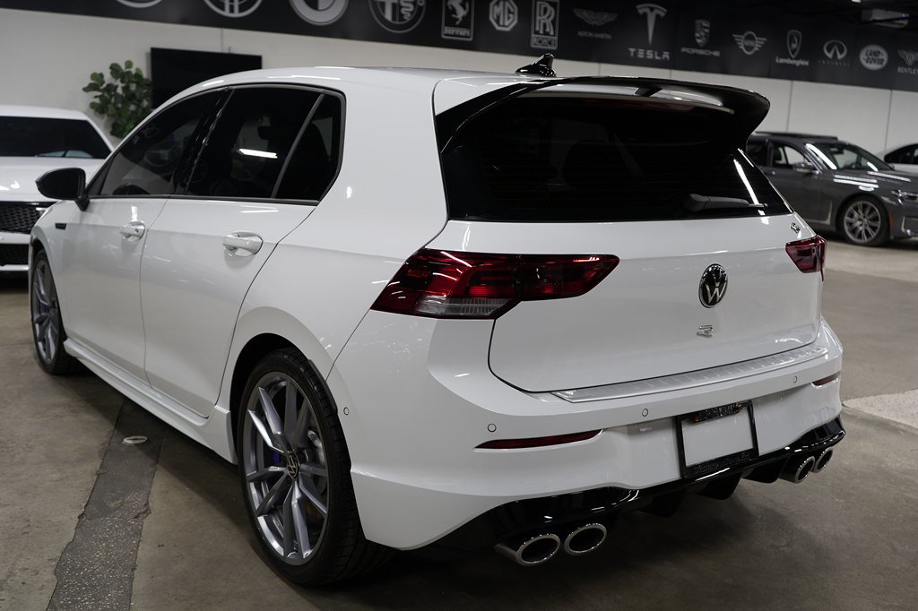 Used 2024 Volkswagen Golf R AWD/4WD image 3