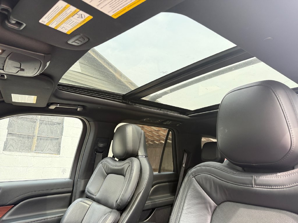 Used 2021 Lincoln Navigator Reserve w/ Luxury Package AWD/4WD image 18