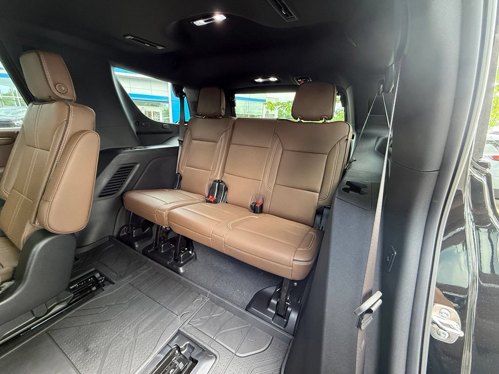 New 2026 Chevrolet Tahoe High Country w/ Sun And Tow Package AWD/4WD image 28