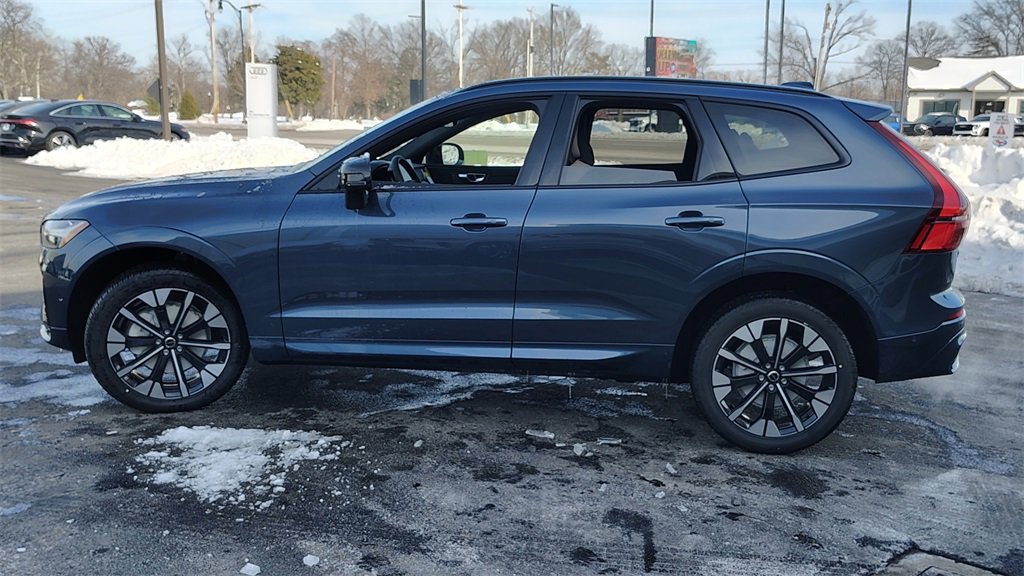 New 2026 Volvo XC60 B5 Plus w/ Climate Package image 5