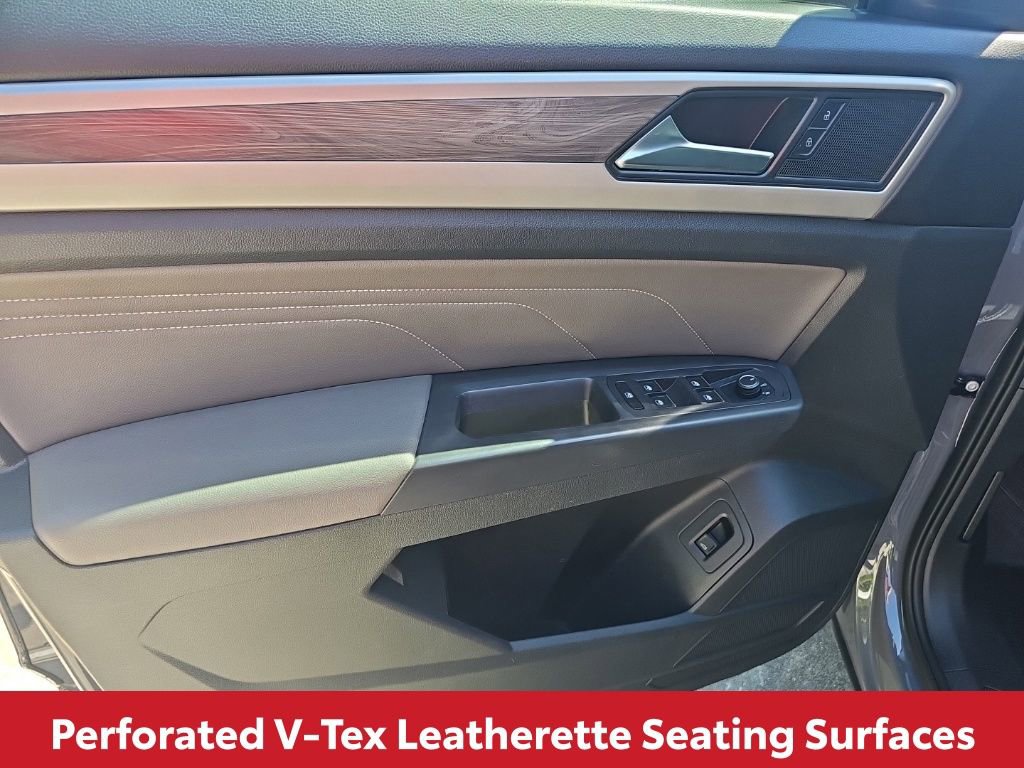 Used 2021 Volkswagen Atlas Cross Sport SE w/ Panoramic Sunroof Package FWD image 13