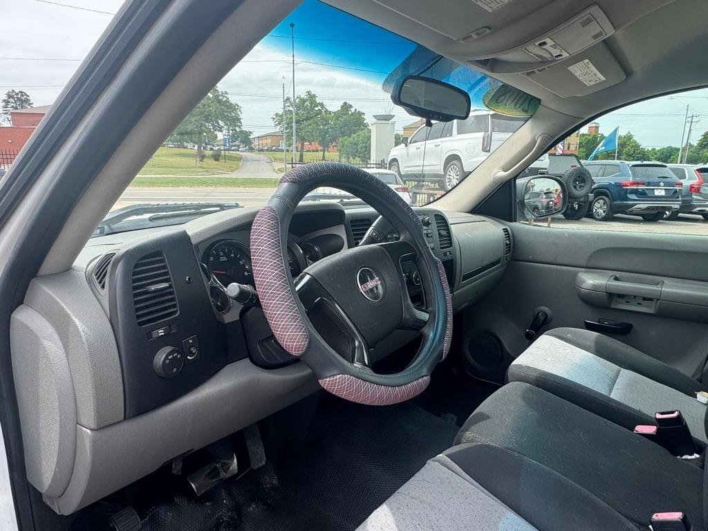 Used 2008 GMC Sierra 2500 W/T RWD image 9
