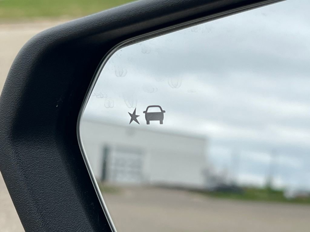 Certified 2024 GMC Terrain SLT w/ Infotainment Package II image 39