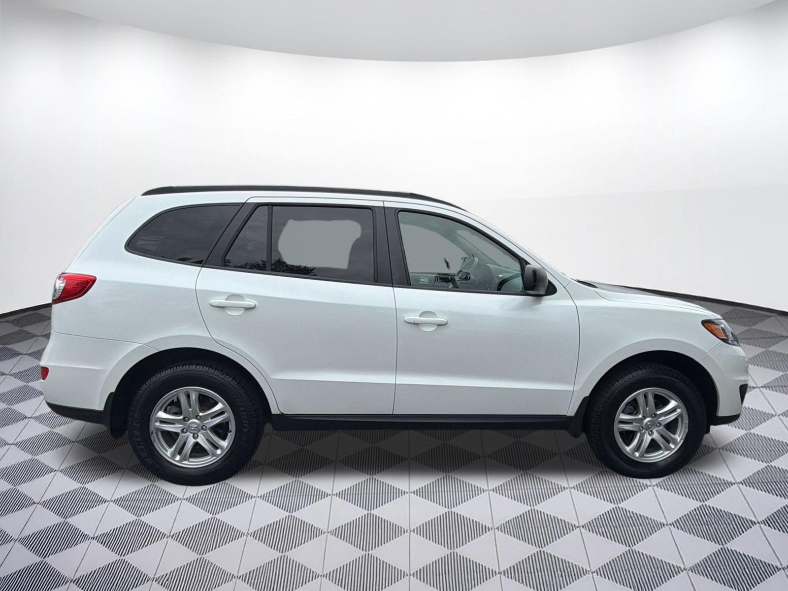Used 2012 Hyundai Santa Fe GLS AWD/4WD image 8
