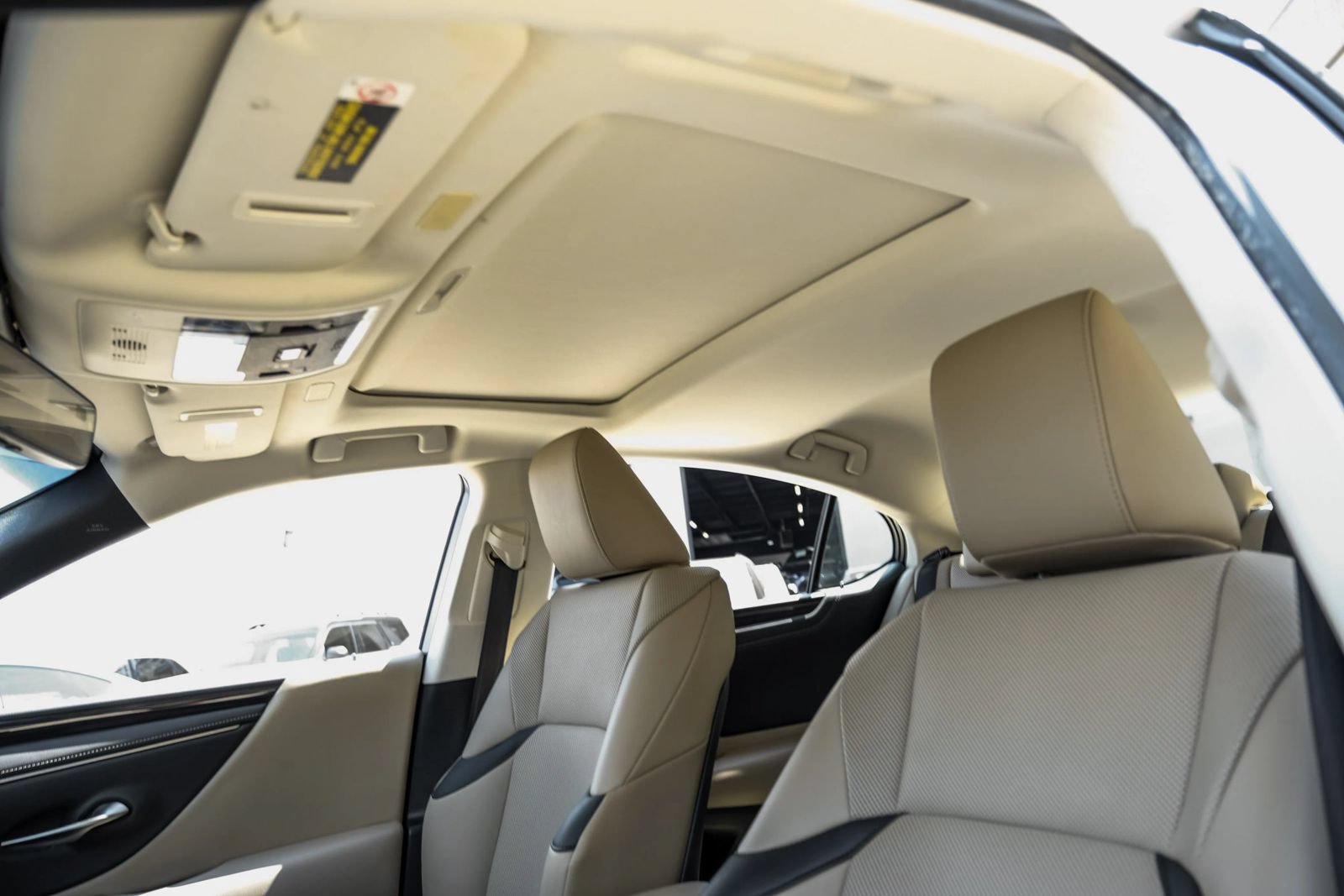 Used 2020 Lexus ES 350 w/ Premium Package FWD image 4