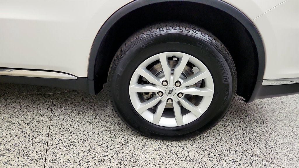 Used 2021 Dodge Durango SXT AWD/4WD image 9