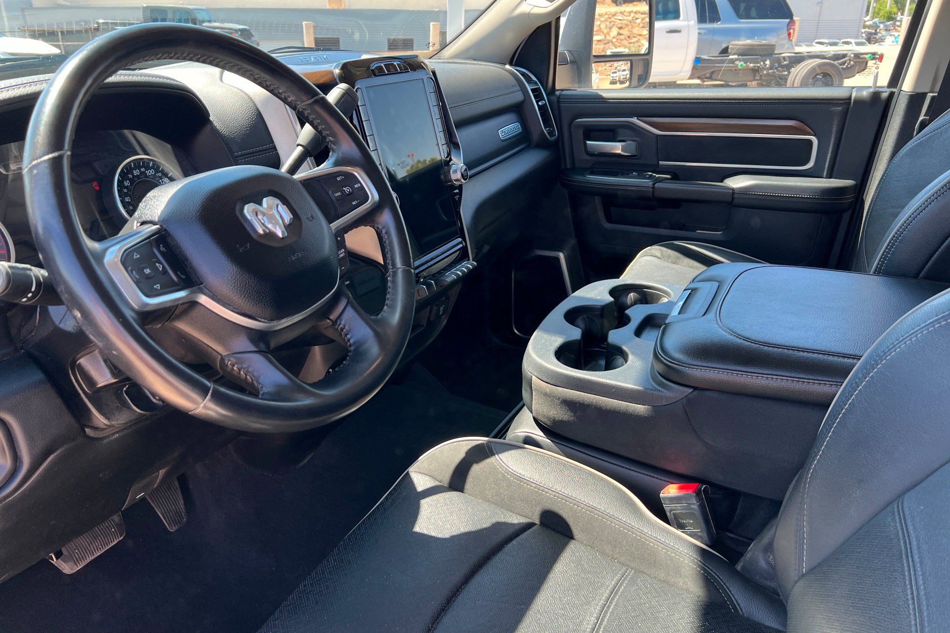 Used 2024 RAM 2500 Laramie AWD/4WD image 15
