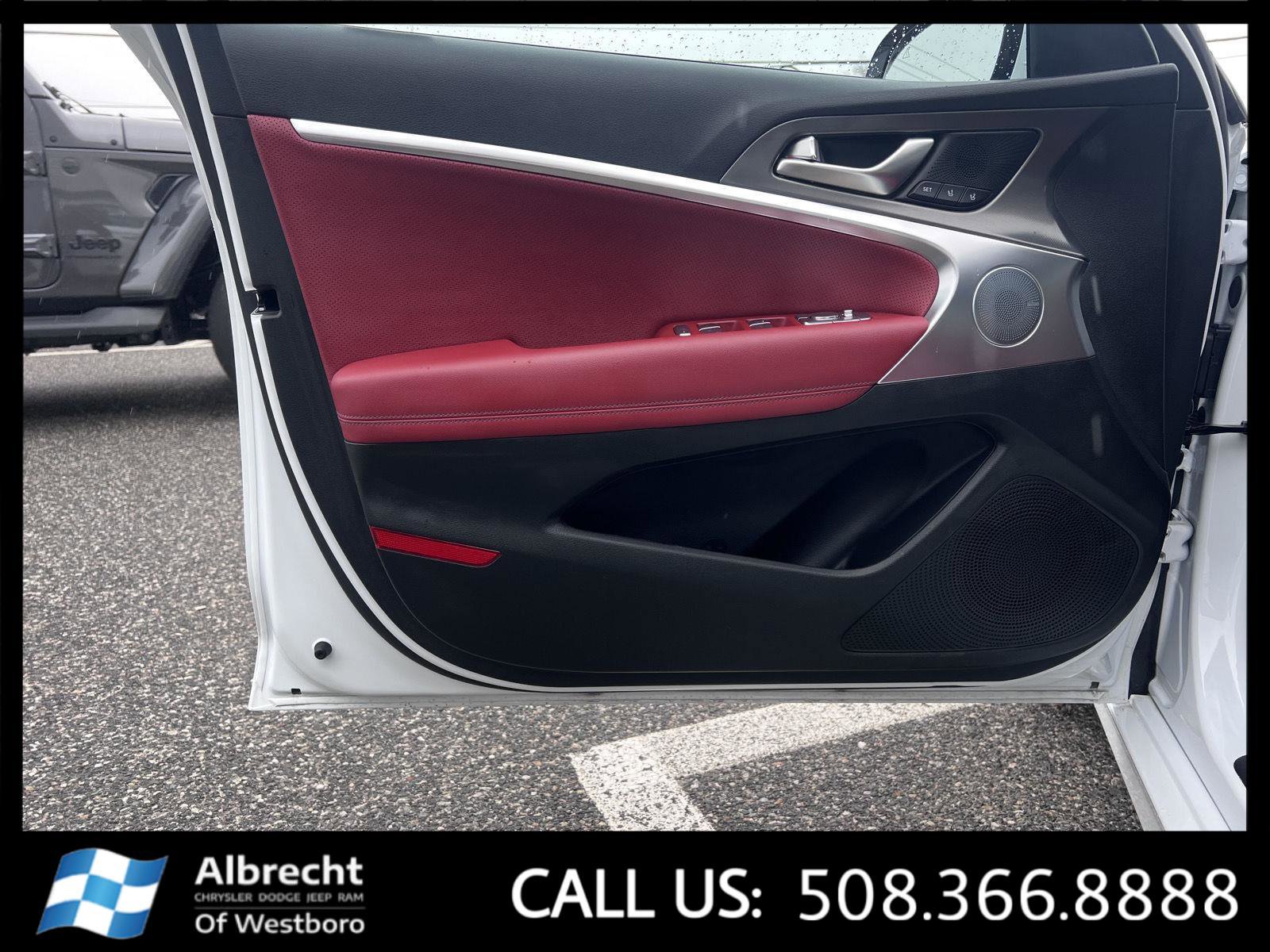 Used 2025 Genesis G70 2.5T w/ Sport Prestige Package image 11