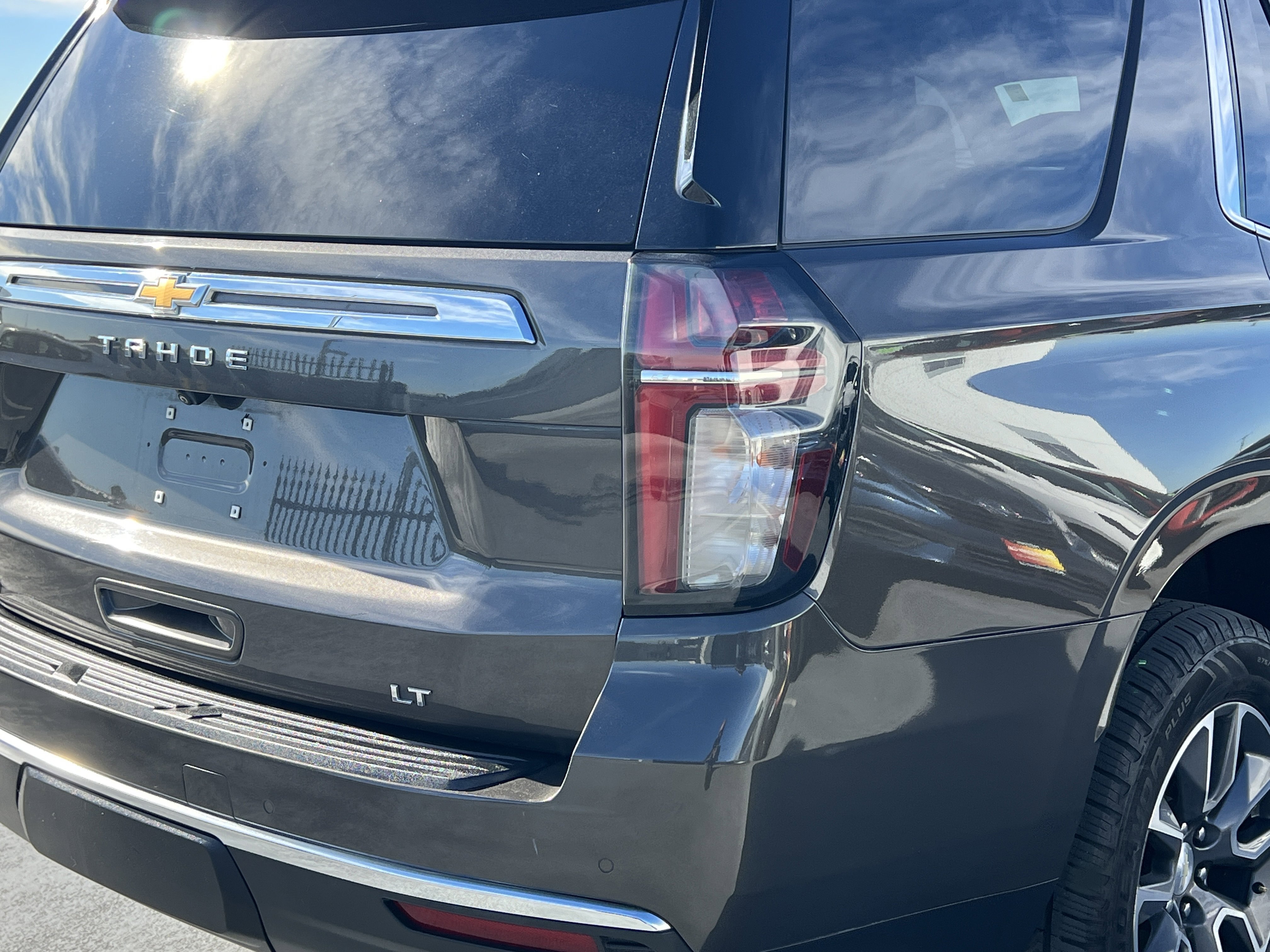 Used 2021 Chevrolet Tahoe LT w/ LT Signature Package image 20