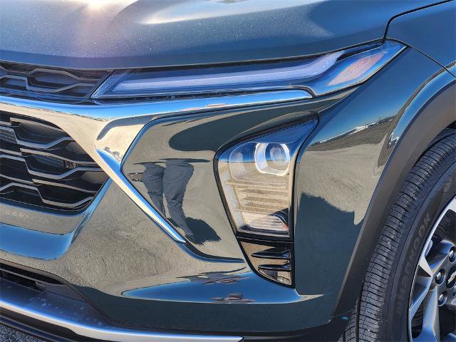 New 2026 Chevrolet Trax LT w/ Driver Confidence Package image 6