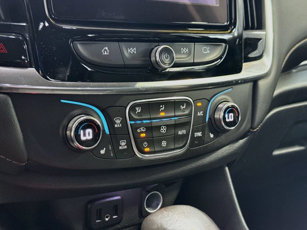 Used 2021 Chevrolet Traverse LT AWD/4WD image 15
