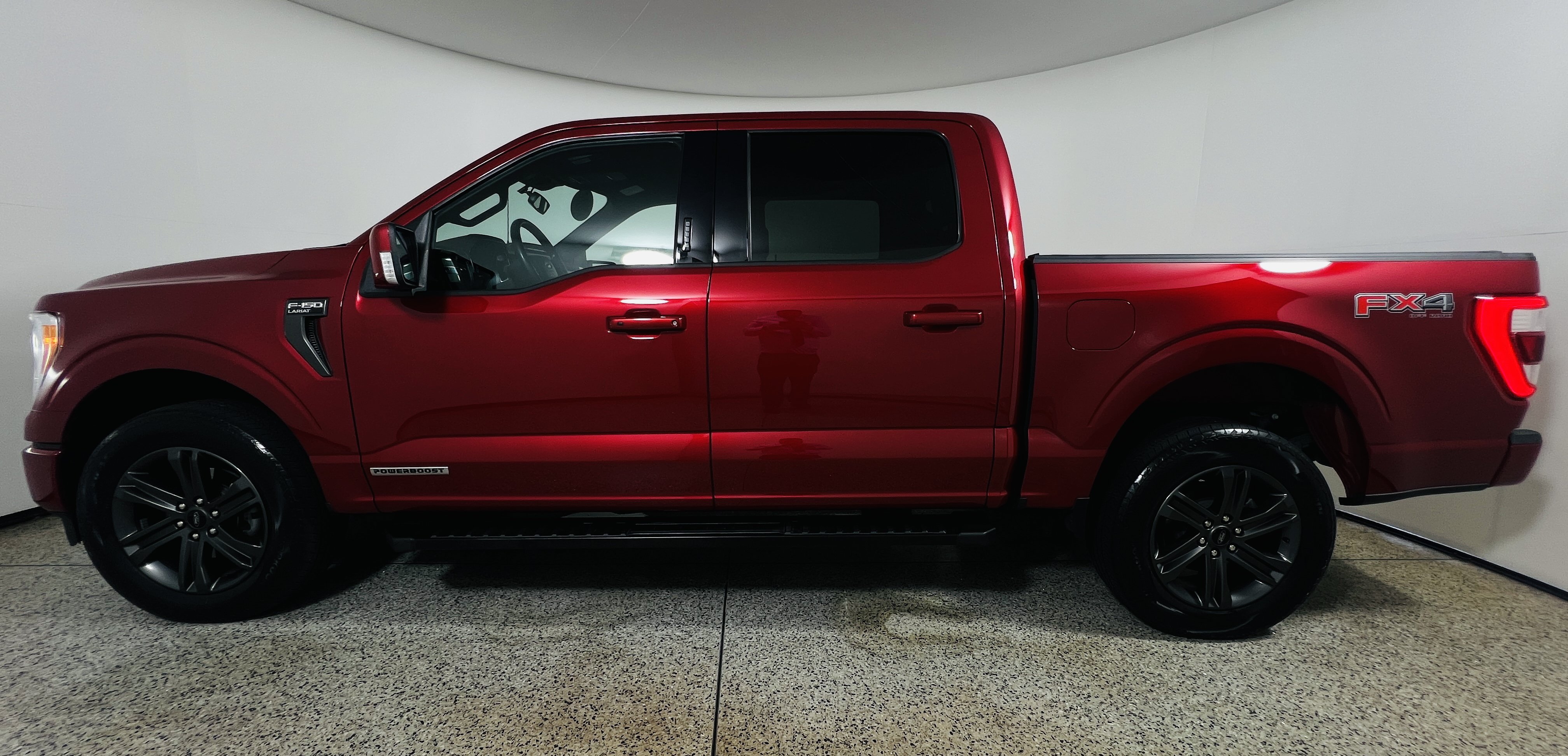 Used 2023 Ford F150 Lariat AWD/4WD image 4