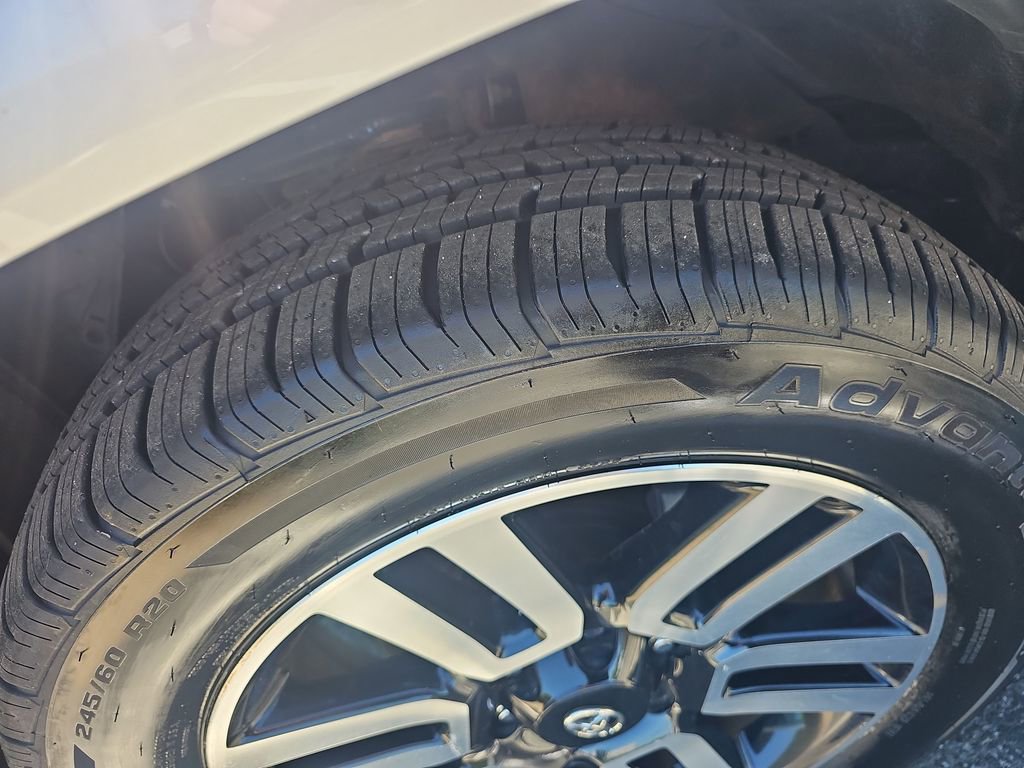 Used 2016 Toyota 4Runner Limited AWD/4WD image 28