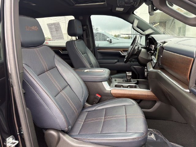 Used 2022 Chevrolet Silverado 1500 High Country w/ Z71 Off-Road Package AWD/4WD image 30