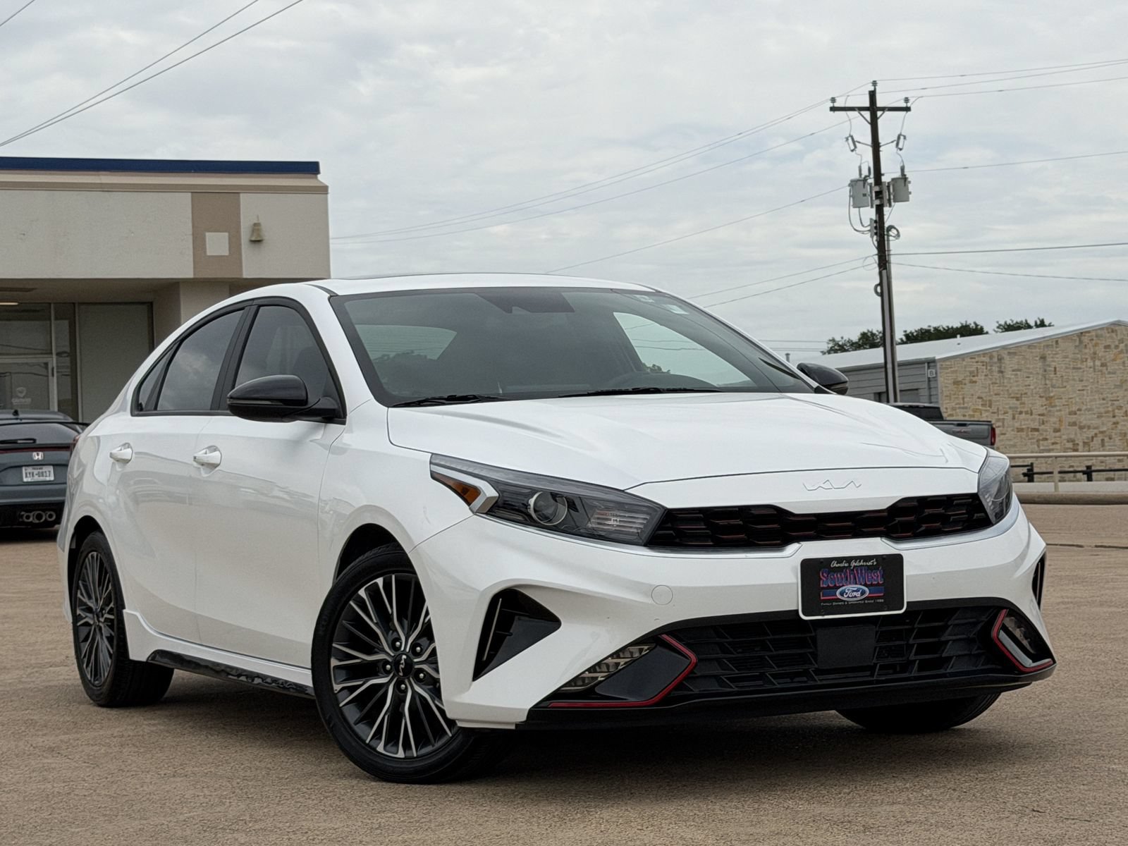 Used 2024 Kia Forte GT-Line w/ GT-Line Premium Package FWD image 2