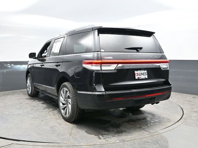 Used 2024 Lincoln Navigator Reserve image 8