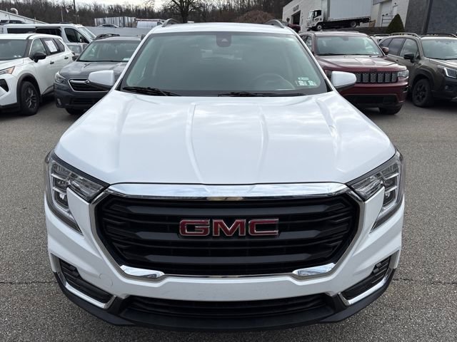 Used 2023 GMC Terrain SLE w/ Driver Convenience Package image 8