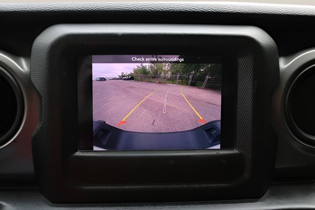 Used 2022 Jeep Gladiator Sport image 21