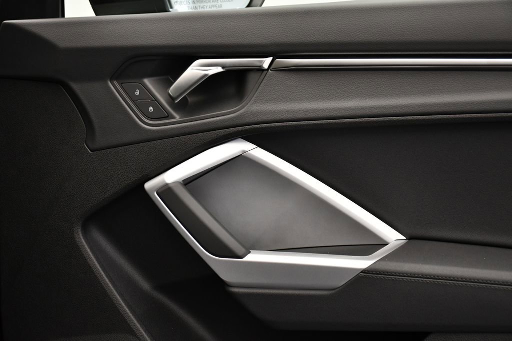 Used 2025 Audi Q3 2.0T Premium w/ Convenience Package image 44