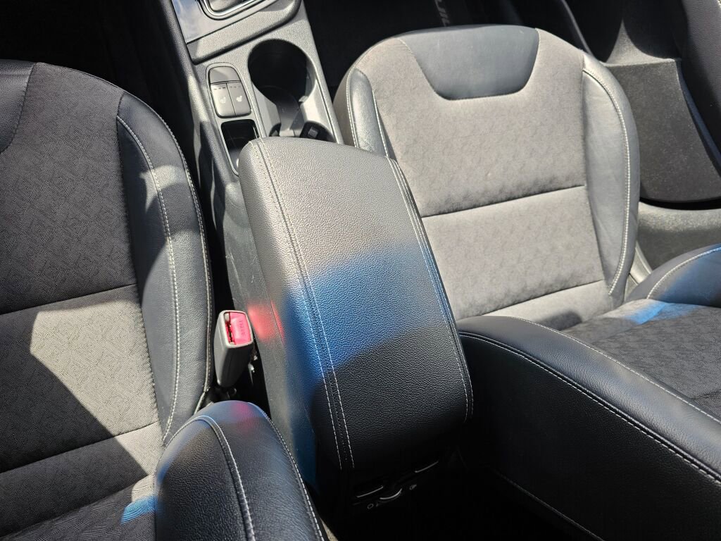 Used 2019 Kia Niro S Touring image 23