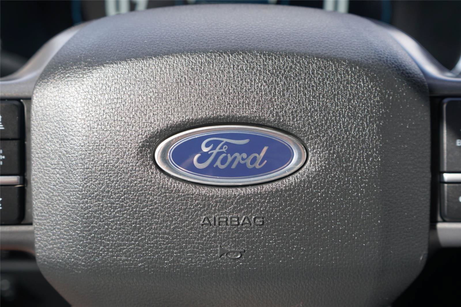 Used 2023 Ford F150 Lariat AWD/4WD image 16