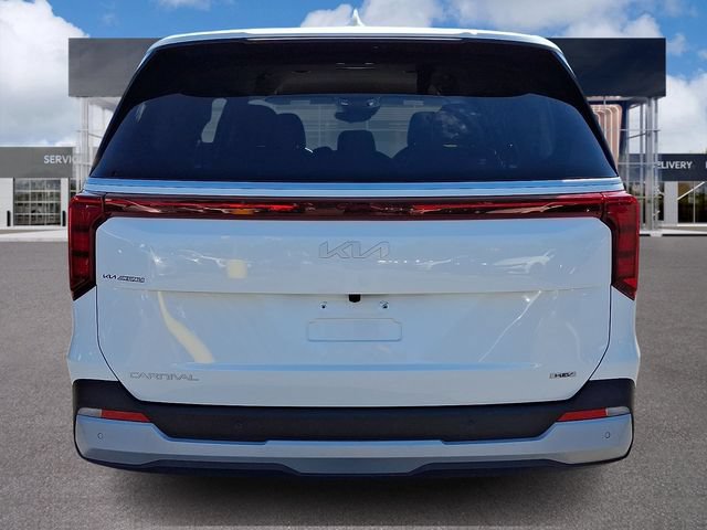Certified 2026 Kia Carnival LXS FWD image 5