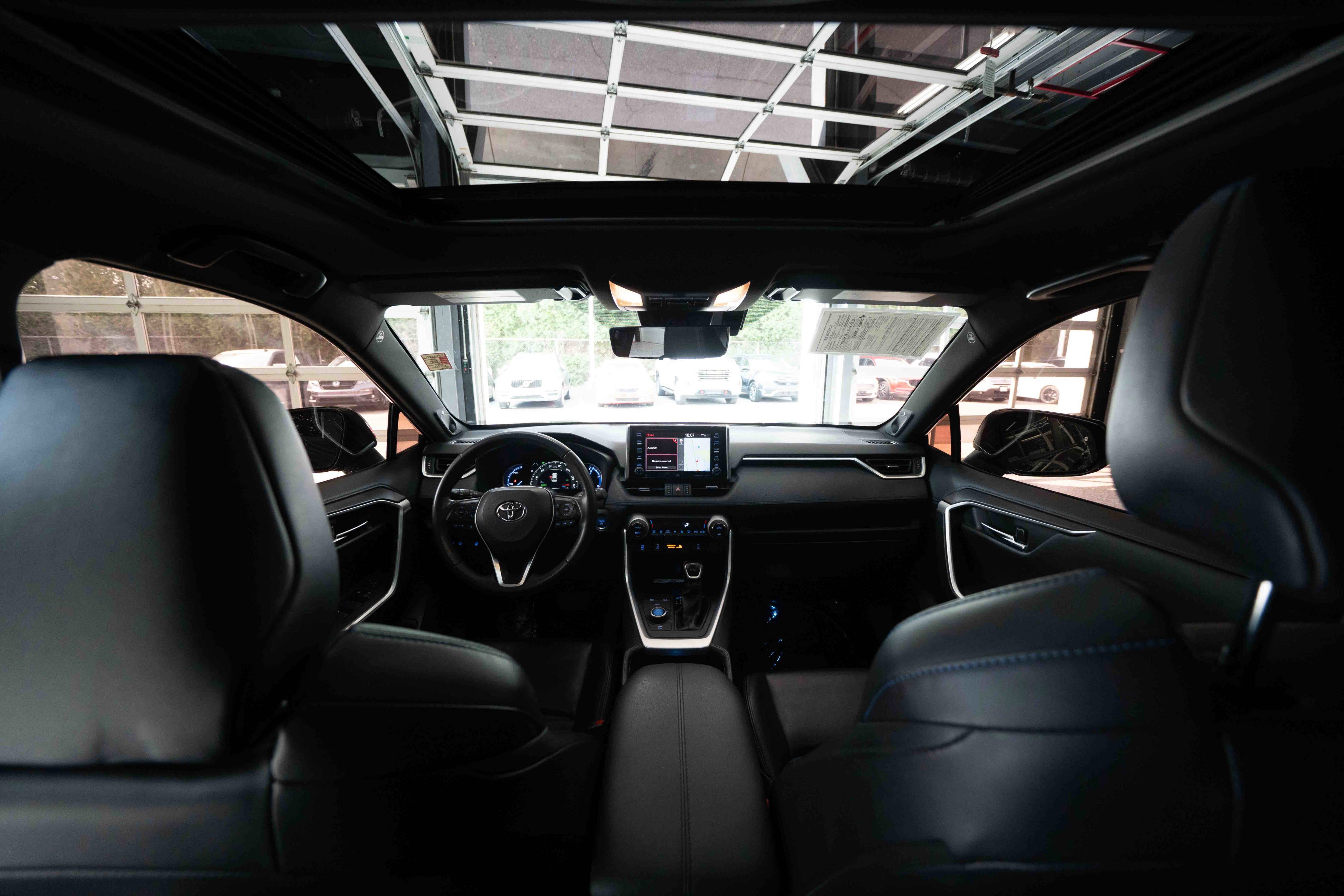 Used 2020 Toyota RAV4 XSE AWD/4WD image 19